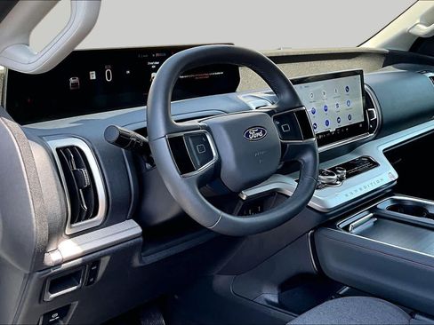 Certified 2025 Ford Expedition Active RWD image 18