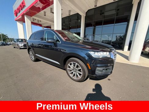 Used 2017 Audi Q7 3.0T Premium Plus AWD/4WD image 11