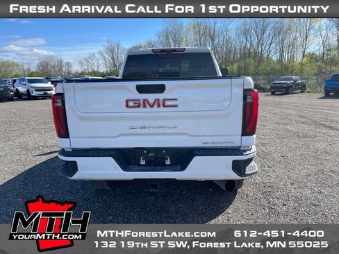 Used 2025 GMC Sierra 2500 Denali w/ Denali Reserve Package AWD/4WD image 10