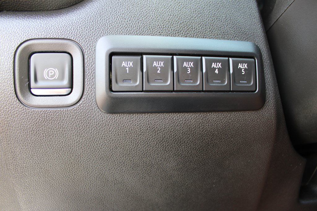 Used 2025 Chevrolet Silverado 2500 Custom w/ Custom Convenience Package AWD/4WD image 23