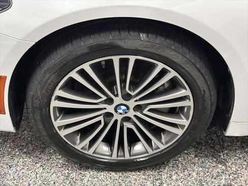 Used 2019 BMW 540i xDrive w/ Convenience Package AWD/4WD image 9