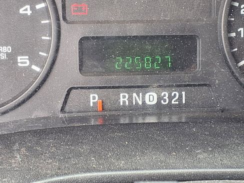 Used 2005 Ford F250 Lariat image 5