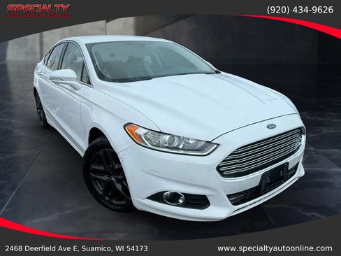 Used 2014 Ford Fusion SE w/ Equipment Group 202A image 2