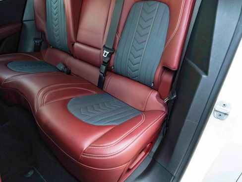 Used 2019 Maserati Levante GranLusso image 31