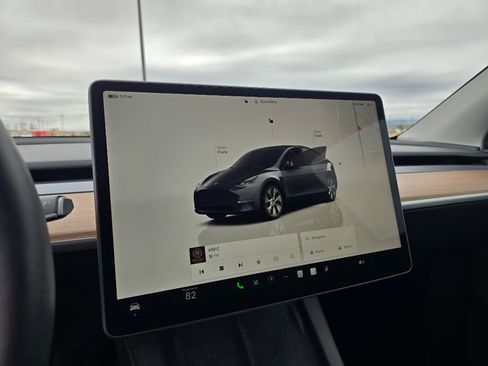 Used 2023 Tesla Model Y Long Range AWD/4WD image 19