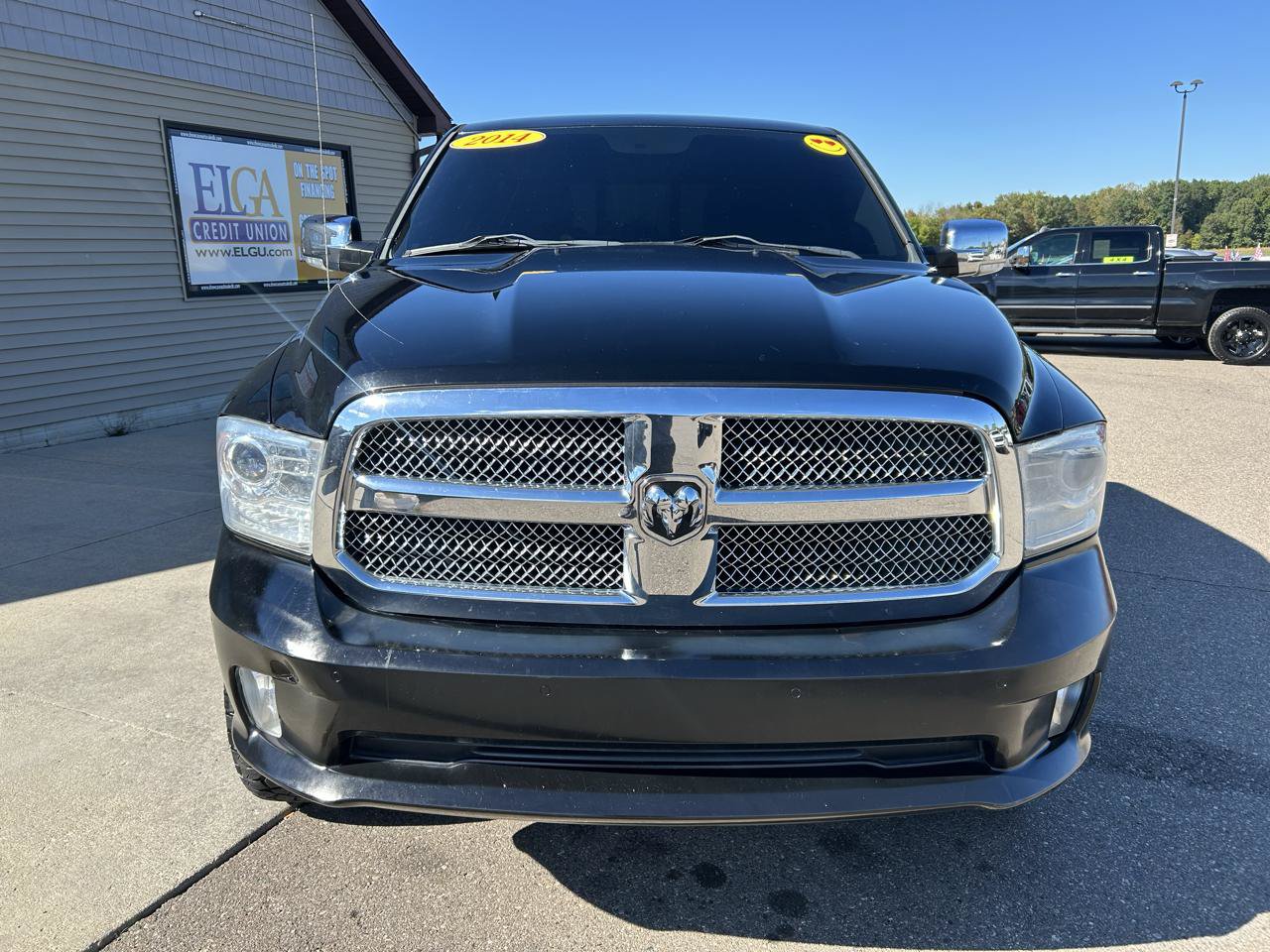 Used 2014 RAM 1500 Limited AWD/4WD image 2