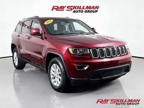 Used 2021 Jeep Grand Cherokee Laredo AWD/4WD image 1