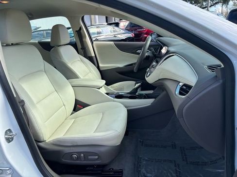 Used 2024 Chevrolet Malibu LT image 27