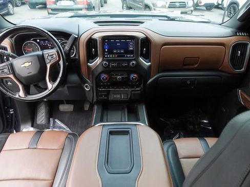 Used 2020 Chevrolet Silverado 3500 High Country w/ Technology Package image 32
