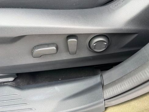 Certified 2025 Subaru Outback Premium image 19