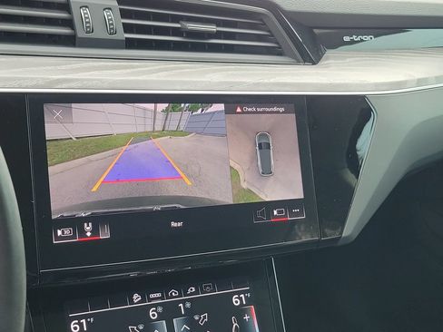 Certified 2024 Audi Q8 e-tron Premium Plus AWD/4WD image 29