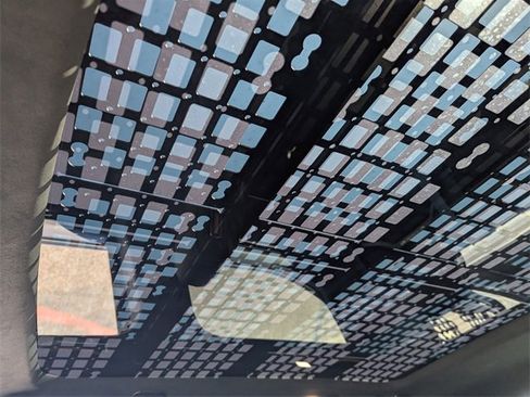 Used 2022 Rivian R1T Launch Edition image 28