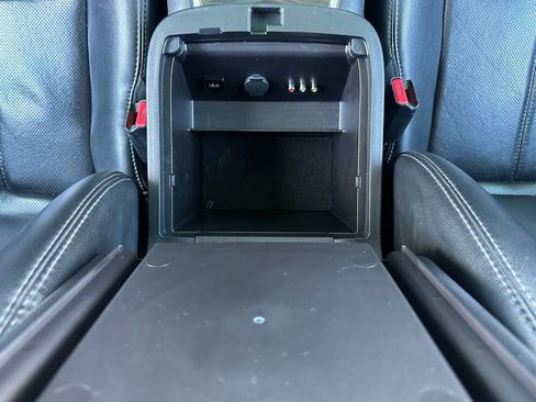 Used 2016 Nissan Pathfinder Platinum image 34