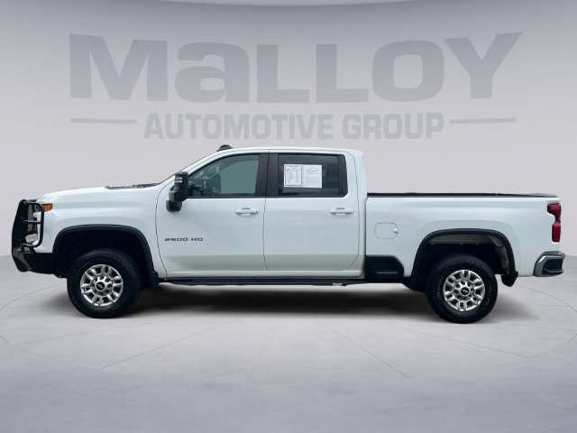 Used 2024 Chevrolet Silverado 2500 LT AWD/4WD image 2
