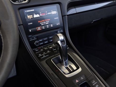 Used 2021 Porsche 718 Boxster Spyder RWD image 56