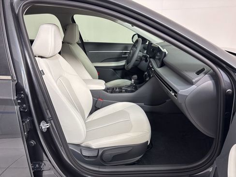 New 2026 Hyundai Sonata SE FWD image 13