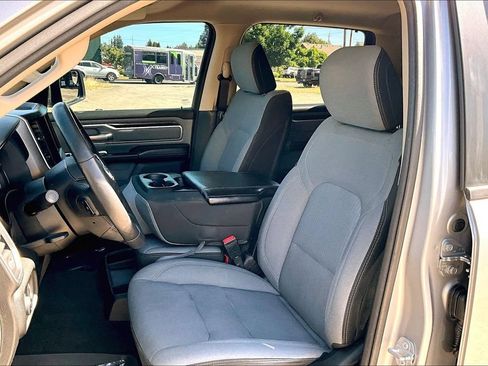 Used 2020 RAM 1500 Big Horn AWD/4WD image 9