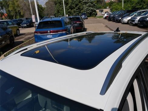 New 2025 Volkswagen Taos SE image 6