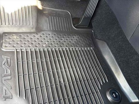 Used 2024 Toyota RAV4 SE w/ Convenience Package image 19