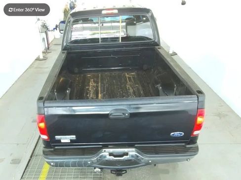 Used 2005 Ford F250 XL AWD/4WD image 4