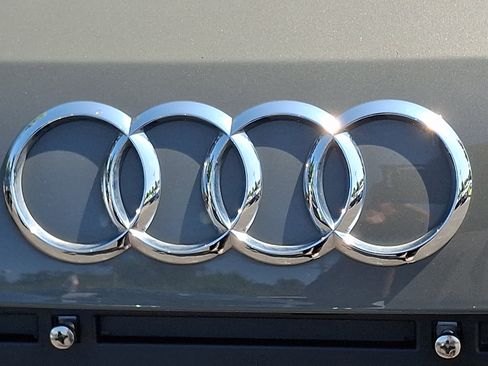 Used 2021 Audi Q3 2.0T Premium w/ Convenience Package AWD/4WD image 30
