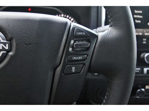 Used 2025 Nissan Frontier SV w/ SV Convenience Package RWD image 15