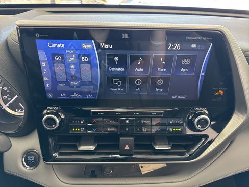 Used 2022 Toyota Highlander Platinum AWD/4WD image 28