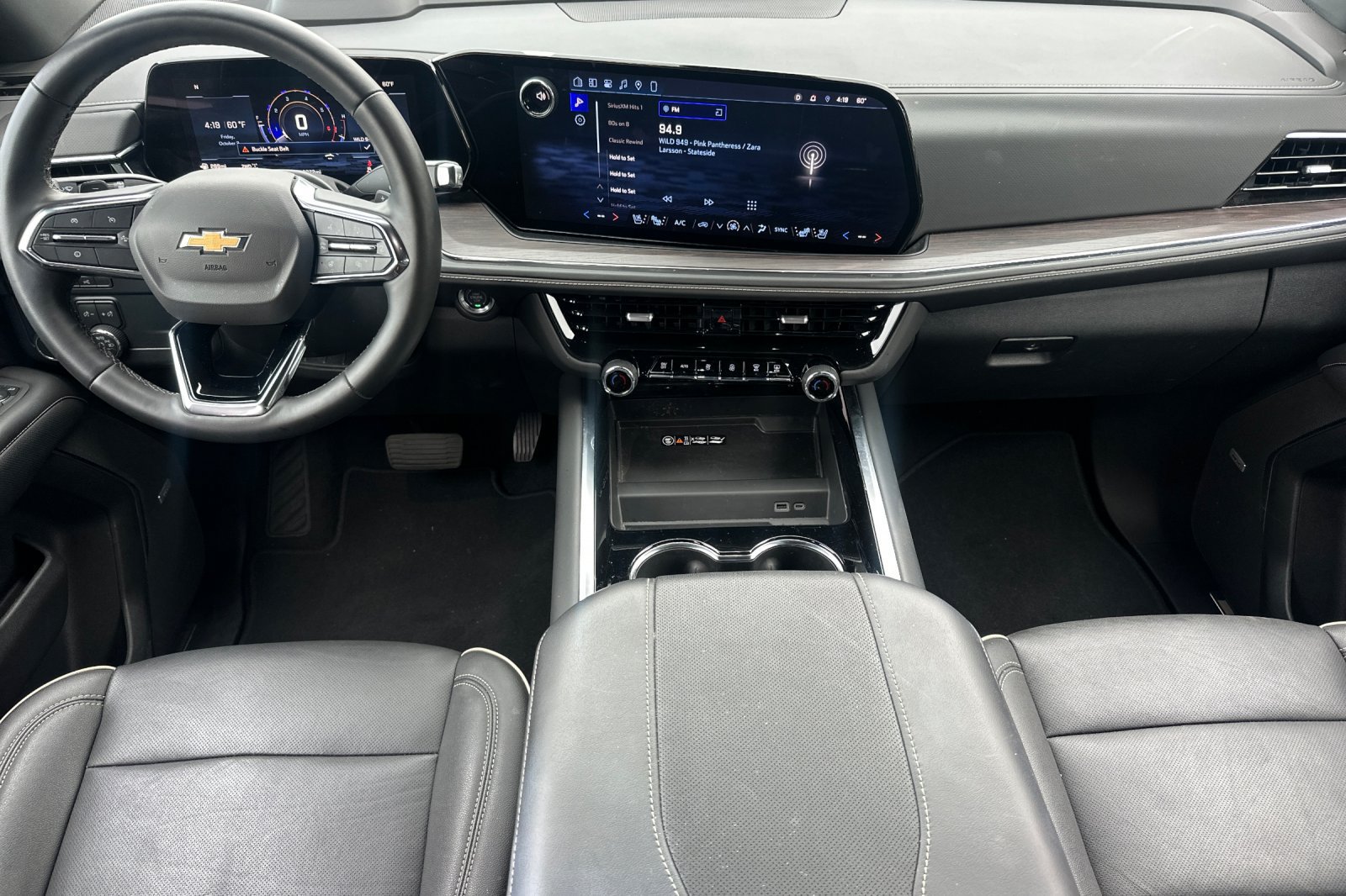 Used 2026 Chevrolet Suburban Premier AWD/4WD image 15