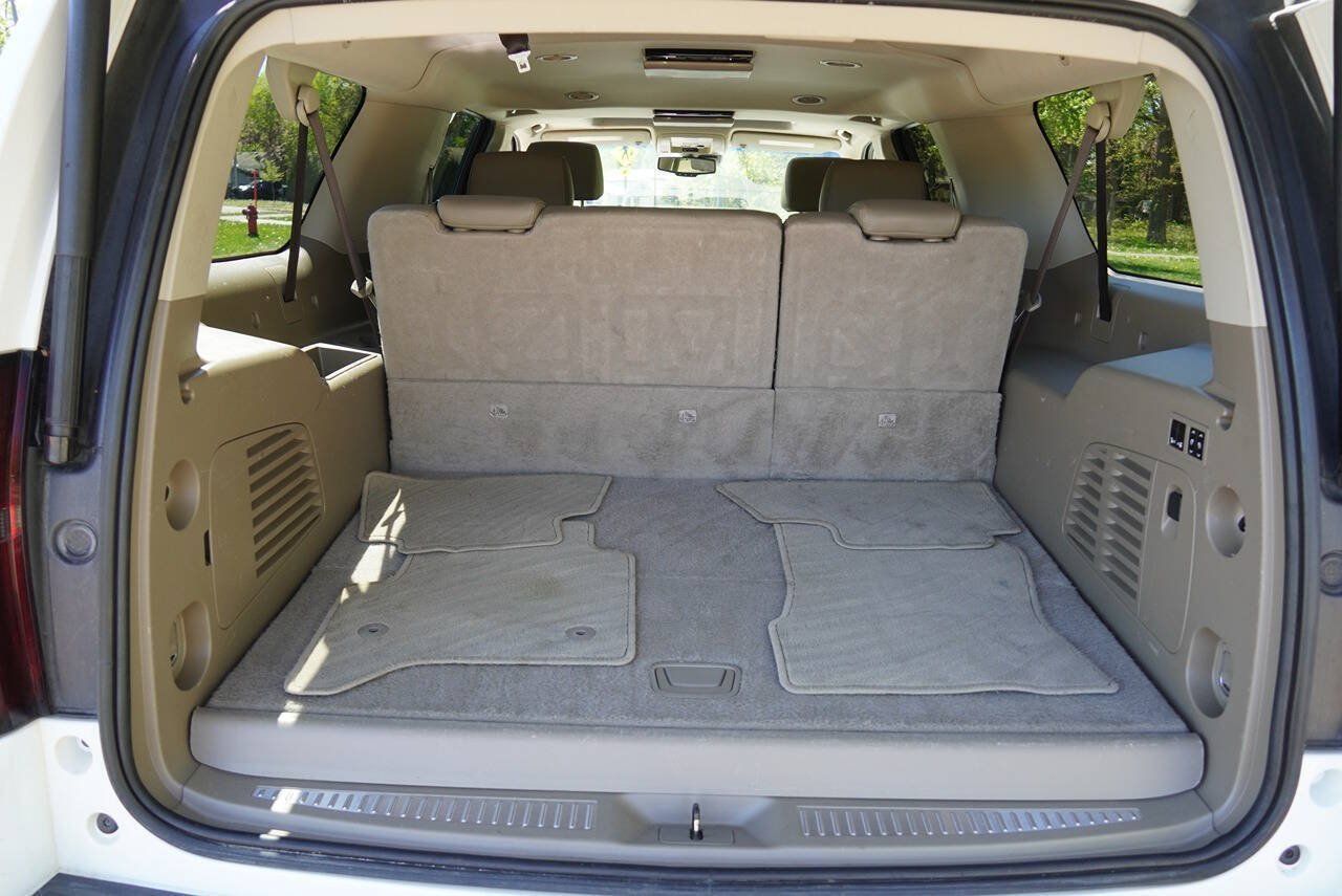 Used 2019 Chevrolet Suburban LT AWD/4WD image 22