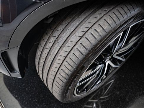 Certified 2022 Mercedes-Benz GLC 43 AMG 4MATIC image 40