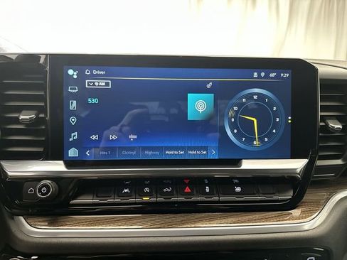 Used 2023 Chevrolet Silverado 1500 RST w/ Redline Edition AWD/4WD image 16