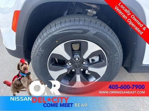 Used 2024 Jeep Grand Cherokee Limited 4xe image 9