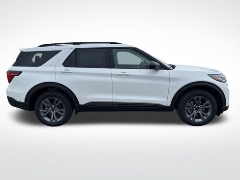 New 2026 Ford Explorer Active w/ Active Comfort Package image 6