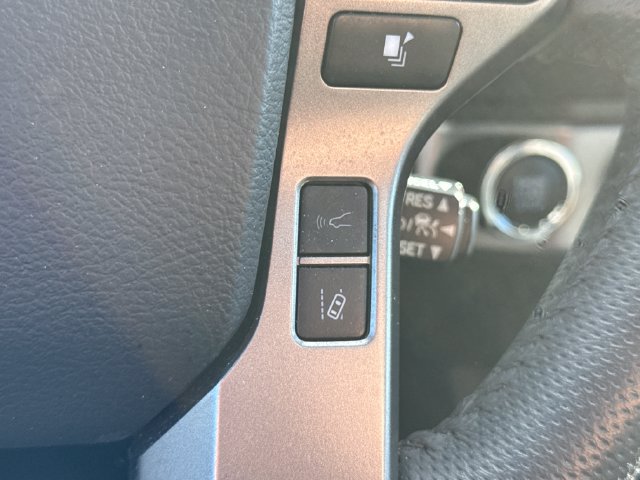 Used 2023 Toyota Tacoma Limited AWD/4WD image 38