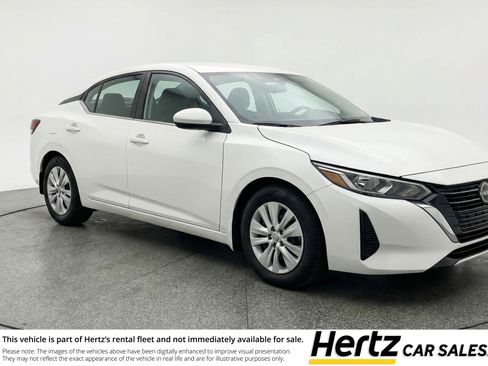 Used 2025 Nissan Sentra S image 1