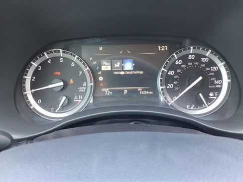 Used 2022 Toyota Highlander XLE image 25