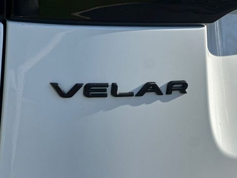 Used 2023 Land Rover Range Rover Velar R-Dynamic S image 39