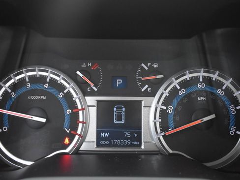 Used 2016 Toyota 4Runner Limited image 20