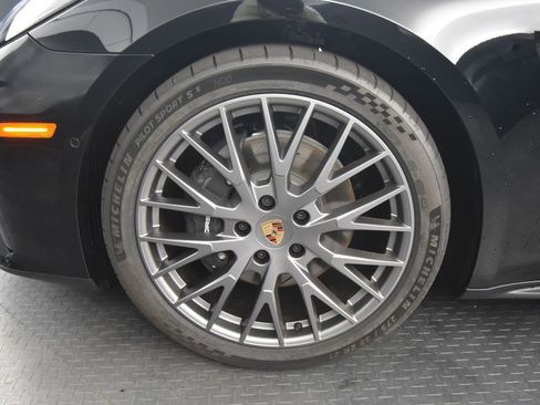 New 2025 Porsche Panamera 4 image 11