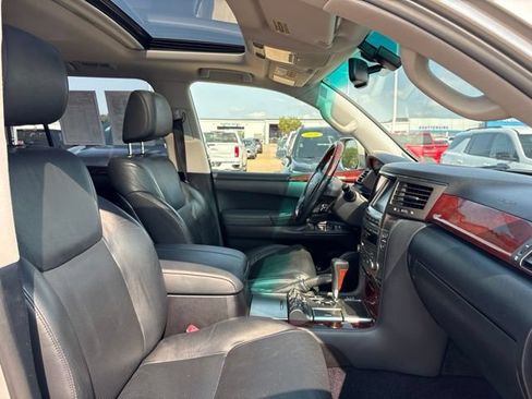 Used 2011 Lexus LX 570 4WD image 46