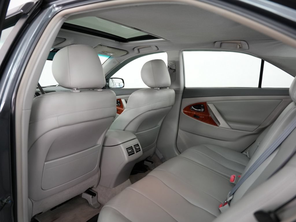 Used 2009 Toyota Camry SE FWD image 35