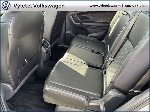 Certified 2023 Volkswagen Tiguan SE image 12