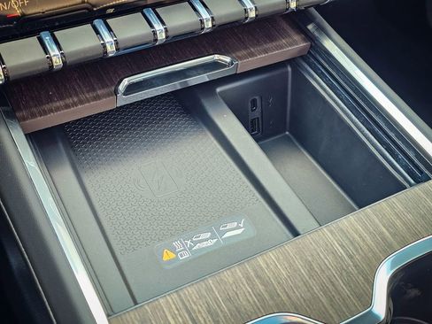 New 2026 GMC Acadia Denali w/ Super Cruise Package image 28