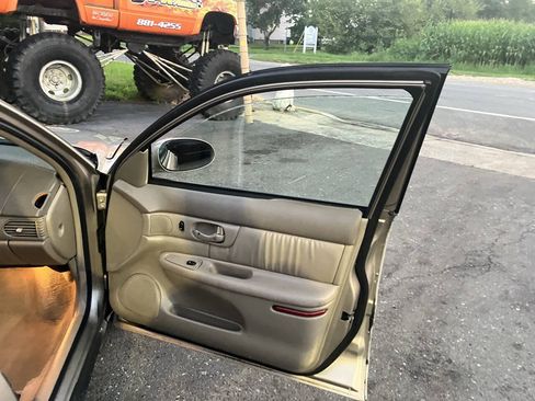 Used 2002 Buick Century Custom w/ Special Edition Pkg FWD image 19