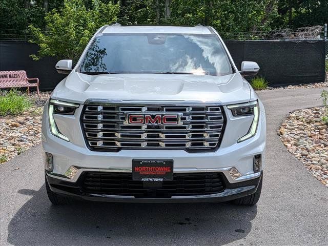 Used 2025 GMC Acadia Denali FWD image 9