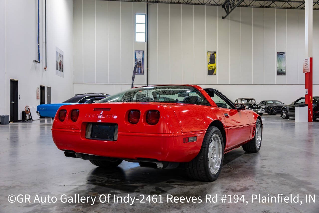 Used 1996 Chevrolet Corvette Coupe RWD image 7
