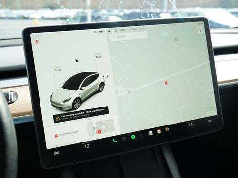 Used 2021 Tesla Model Y Long Range image 17