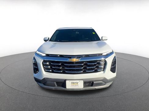 Used 2025 Chevrolet Equinox LT image 4