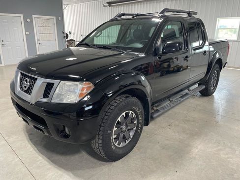 Used 2015 Nissan Frontier PRO-4X AWD/4WD image 3