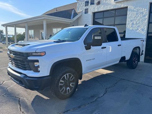 Used 2024 Chevrolet Silverado 2500 W/T w/ WT Fleet Convenience Package AWD/4WD image 5